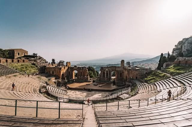 Federico Di Dio photography / Unsplash.com Амфитеатр в Таормине