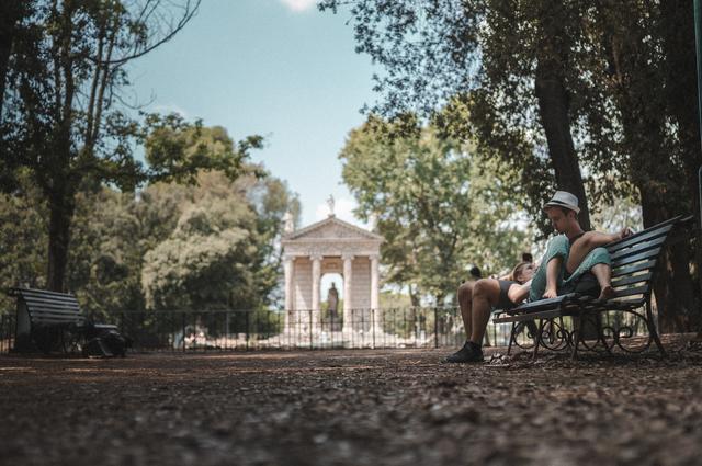 David Ramírez / Unsplash Пешеходы в Риме