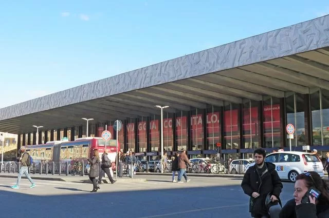 Термини Термини