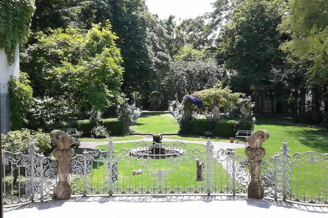 Di Carlo Dell'Orto - Opera propria, CC BY-SA 4.0, https://commons.wikimedia.org/w/index.php?curid=38233145 Сад Леонардо да Винчи дом Ателлани Милан