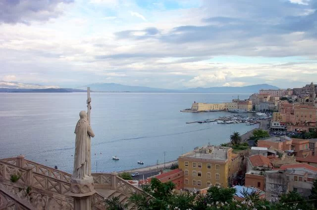 Море в Гаета (Gaeta)
