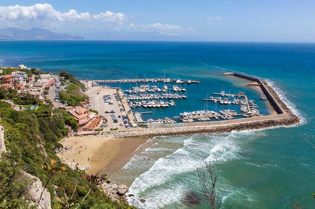 Море в Сан-Феличе-Черчео (San Felice Circeo)